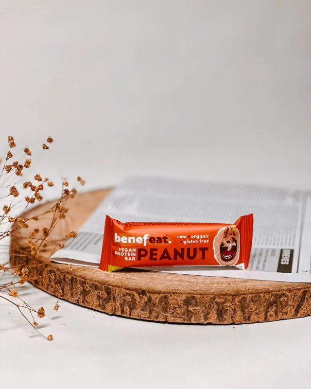 Não precisamos de dizer que é boa. Mas vamos dizer na mesma. É boa.

#benefeat #organicfood #snacksaudavel #vegan #veganfood #healthyfood #bio #barras #amendoim