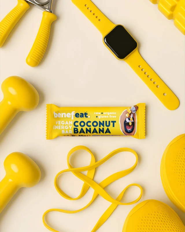 O acessório mais funcional do treino de hoje? A barra. Sempre a barra. 🏋🏽

#benefeat #organicfood #snacksaudavel #vegan #veganfood #healthyfood #bio #barras #coco #banana