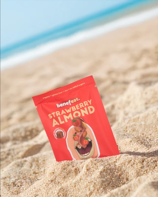 Verão é sinónimo de:
☀️ sol
🌊 praia
🍓 churro Benefeat.

#benefeat #organicfood #snacksaudavel #vegan #veganfood #healthyfood #bio #churros